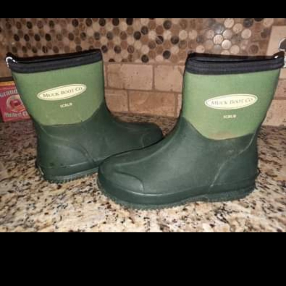 Muck boots